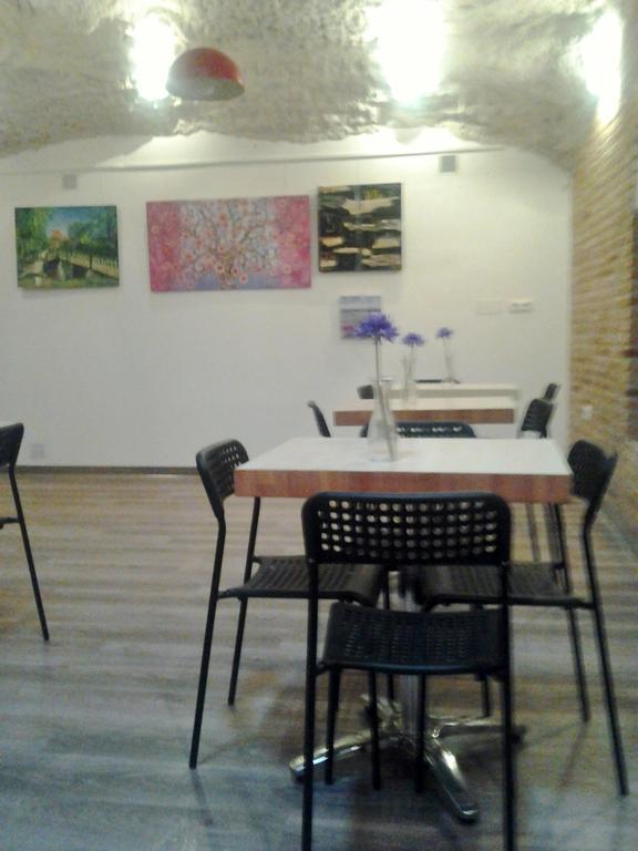 Apartamentos La Fonda Aninon Exteriér fotografie